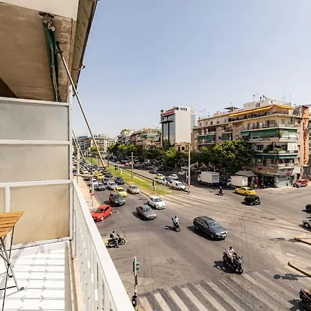 Spacious And Modern Flat At Koukaki, Near Acropolis Athens
