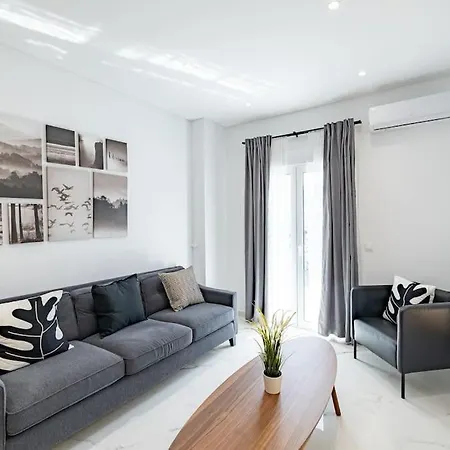 Spacious And Modern Flat At Koukaki, Near Acropolis * Athens