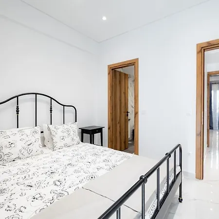 Apartment Spacious And Modern Flat At Koukaki, Near Acropolis *
