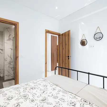 Spacious And Modern Flat At Koukaki, Near Acropolis