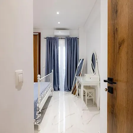 Spacious And Modern Flat At Koukaki, Near Acropolis Apartment *