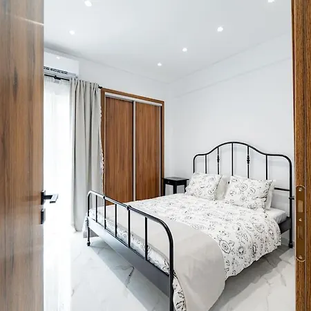 Spacious And Modern Flat At Koukaki, Near Acropolis