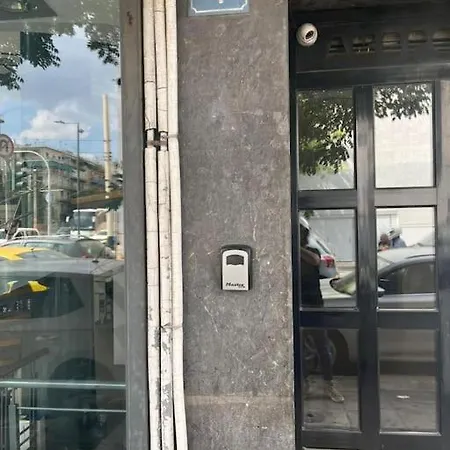 Spacious And Modern Flat At Koukaki, Near Acropolis Athens
